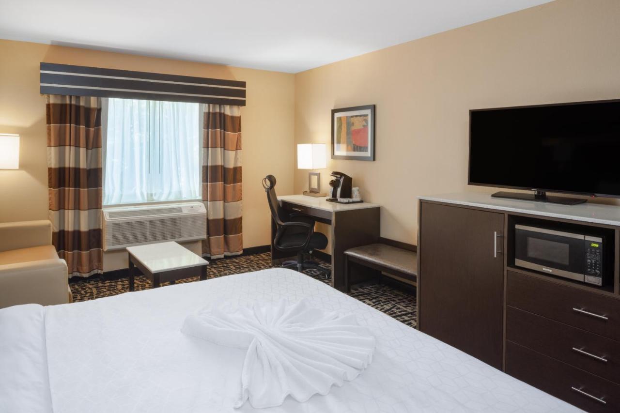 Holiday Inn Poughkeepsie By Ihg Екстериор снимка