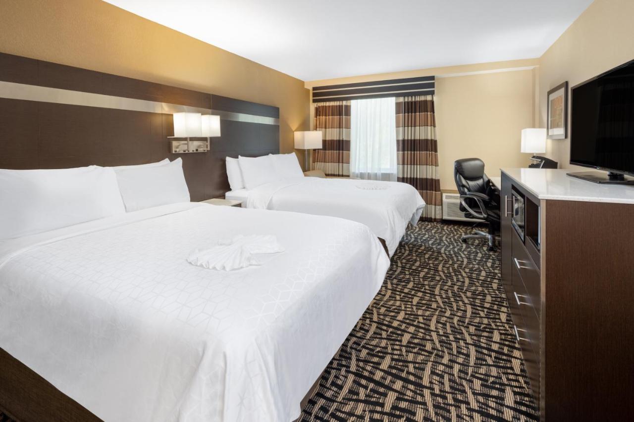 Holiday Inn Poughkeepsie By Ihg Екстериор снимка